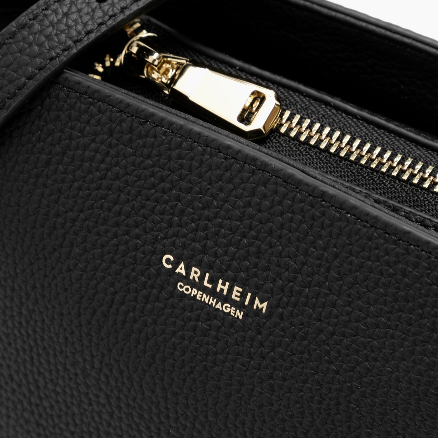 Selma Genuine Leather Handbag (Black)