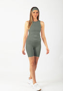 Serenita Shorts 8" (Stone Grey)