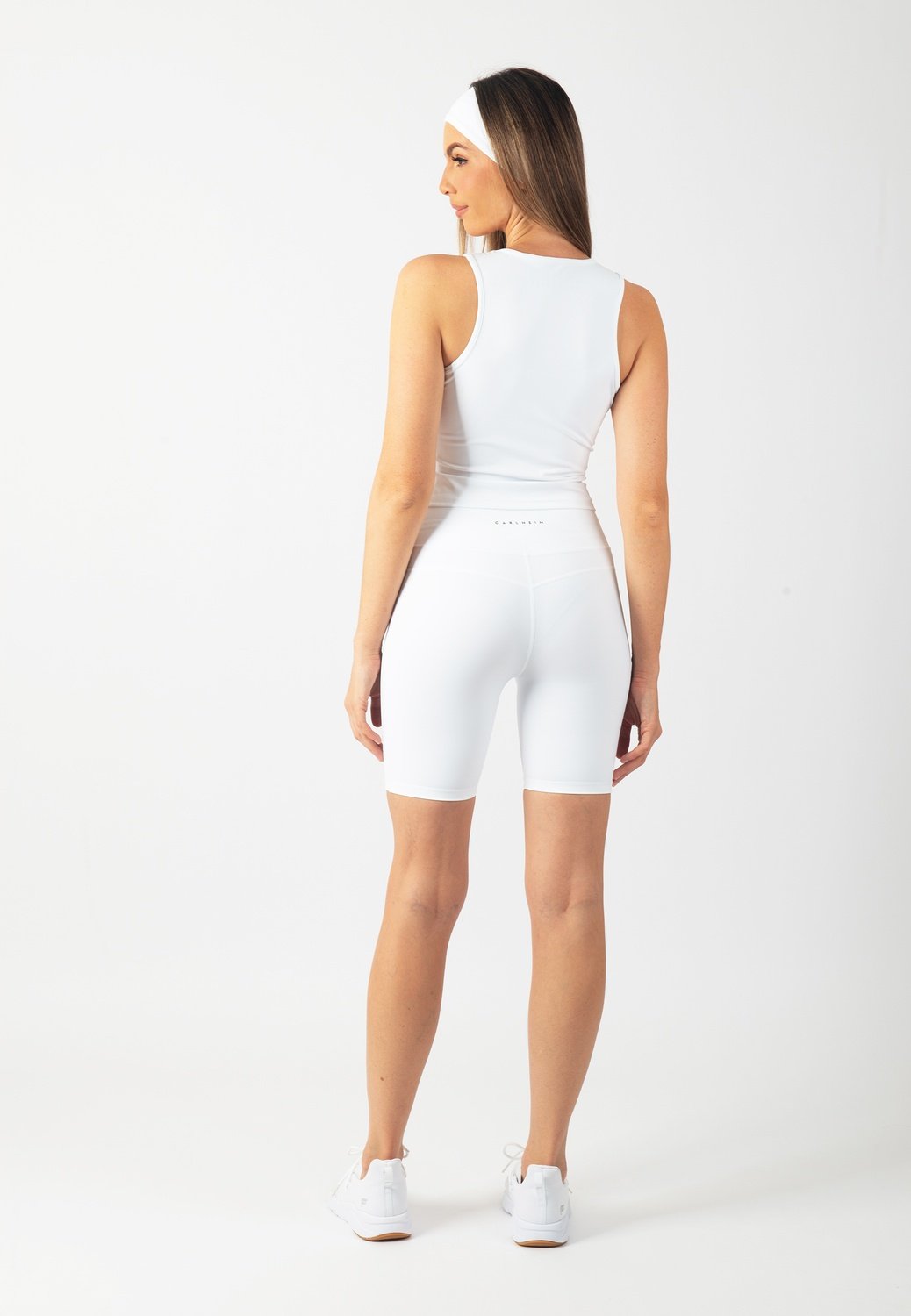 Serenita Shorts 8" (White)